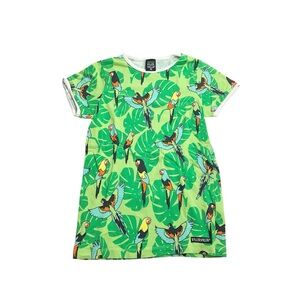 Villervalla parrot tee